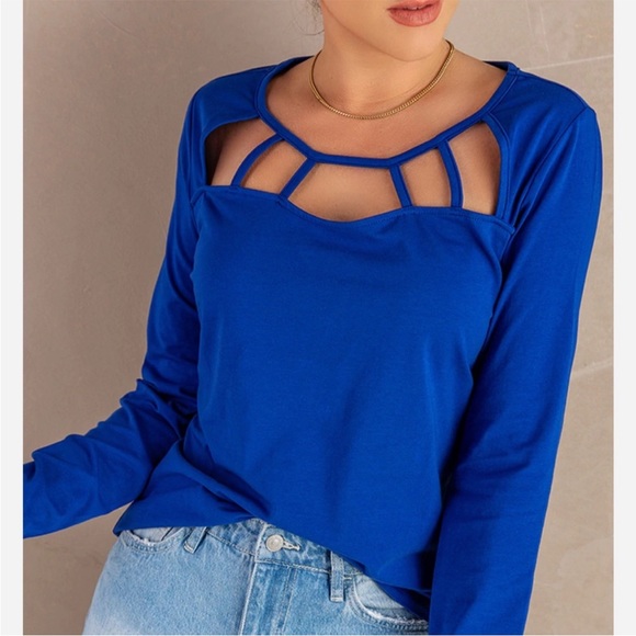 Venus Red Top Cut out Detail with Long Sleeves Sz M - Picture 2 of 3